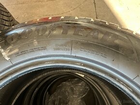 215/65R17 - 5