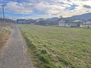 Predám pozemok určený na výstavbu rodinných domov Stošice - 5