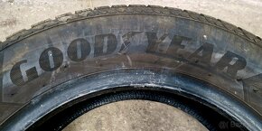 205/65r16 Goodyear Ultragrip 8 - 5