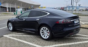 Tesla model S P85D  772 PS - 5