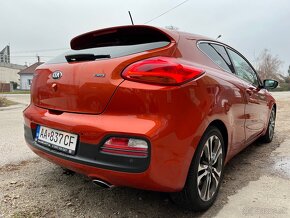 Predám KIA Ceed 3dv. Coupe 2013 - 5