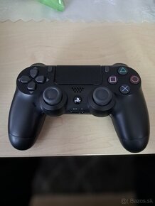 Playstation 4 slim - 5