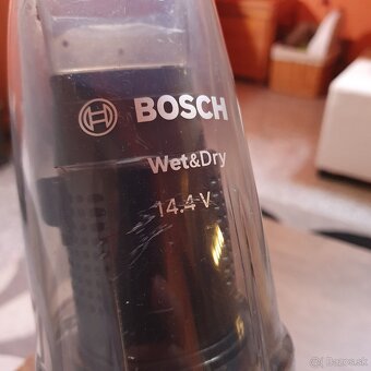 Ručný vysavač Bosch vet and dry 14.4V - 5