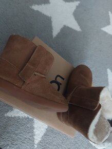 Ugg - 5