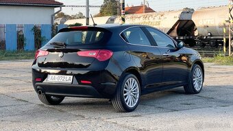 Alfa Romeo Giulietta 1,4 125 kW - 5