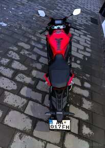 Honda CBR 650 RA padnuta - 5