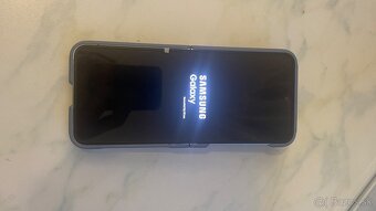 Samsung Galaxy Flip 6 - 5