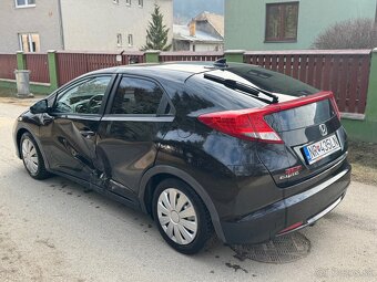 Honda Civic 1.8VTEC 2012 PLNE POJAZDNÉ - 5