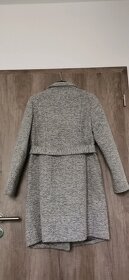 Sivý zimný kabát Orsay - 5