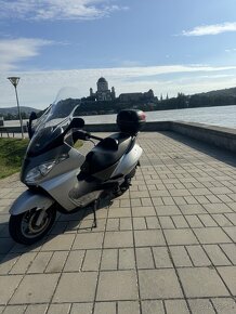 Aprilia Atlantic 200 - 5