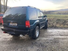 Ford Explorer 4,0 i - 5