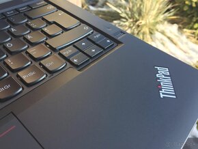 tenké Lenovo T440s - procesor i7, displej 1920x1080, SSD - 5