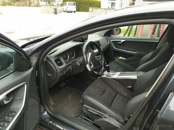 Predám Volvo S60 2.0 D3 - 5