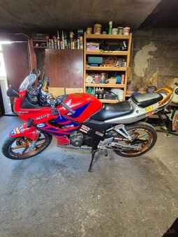 Honda cbr125 - 5