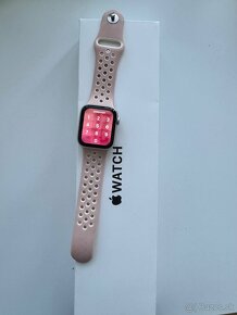 Predám apple watch SE Starlight 40mm - 5