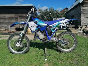 Yamaha YZ 125 - 5