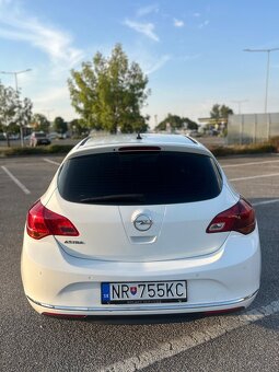 Predam Opel Astra 1.4 - 5