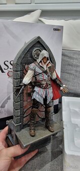 Iron Studios 1/10 Ezio Auditore Deluxe edition soška - 5