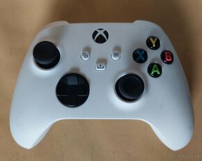 Predám XBOX Series S - 5