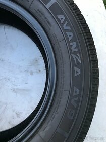 215/65 r15C letné Avon 104/102T - 5