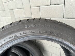 Zimné 255/40 r18 - 5