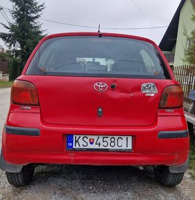 Toyota Yaris 1.0 VVT-i - 5