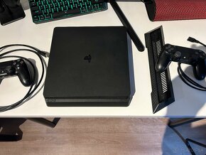 Playstation 4 Slim - 5