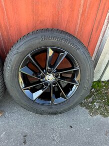 5x112 R17 215/65 R17 - 5