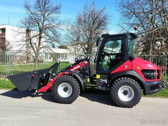 zánovný nakladač YANMAR V7 ( nosnosť 1.750kg, lopata 0,7 m ) - 5