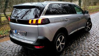 Peugeot 5008 1.6T 121kw 7miest - 5