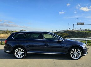 VOLKSWAGEN PASSAT 2,0 TDi  DSG Highline/Matrix LED Virt✅️ - 5