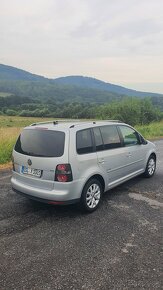 Volkswagen Touran 1.9 TDi 2010 NAVI - 5