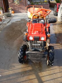 Malotraktor Kubota B7000 - 5