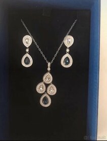 Swarovski set earrings & pendant New - 5