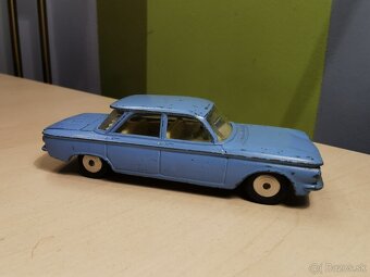 Corgi toys Chevrolet Corvair - 5