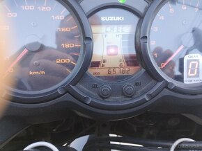 Suzuki DL 650 V-Strom - 5