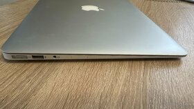 MacBook Air (13-palcový, 2017) - 5