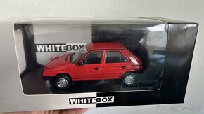 ŠKODA 105L modrá, ŠKODA Favorit Červená 1/24 WHITEBOX - 5