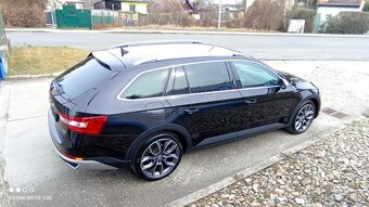 ŠKODA   SUPERB  SCOUT   COMBI   2,0 TDI   DSG  4x4 - 5