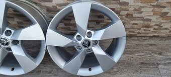 Predám SKODA Trius elektrony 5X112 R17 et49 J7 - 5