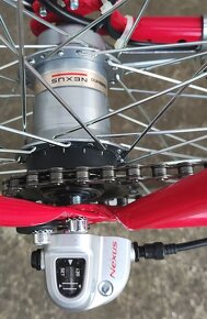 Trekingový cestný bicykel 21 rám 28 kolesá SHIMANO NEXUS - 5