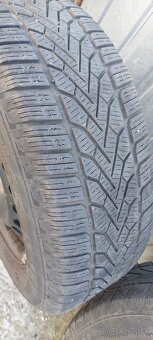 Predám plechové disky 5x105 R16 zimné pneumatiky 215/65 R16 - 5