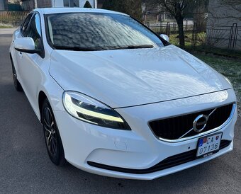 Volvo v40 model 2019 - 5