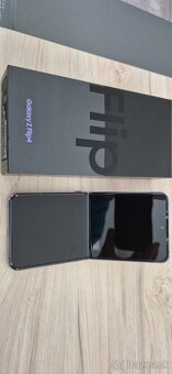 Samsung Galaxy Z Flip 4 - 5