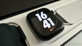 Apple watch 7 NIKE 45mm - 5