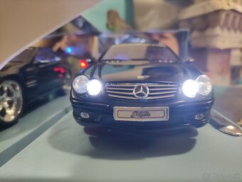 Prodám model 1:18 mercedes benz SL55 AMG - 5