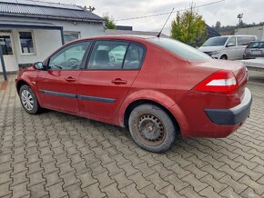 Predám Renault Megane sedan 1.6 benzín r.v.12/2004 - 5