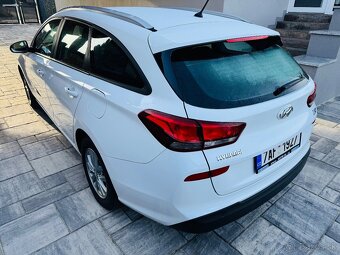 Hundai i30 Combi 1.6 crdi 85kw 1majitel - 5