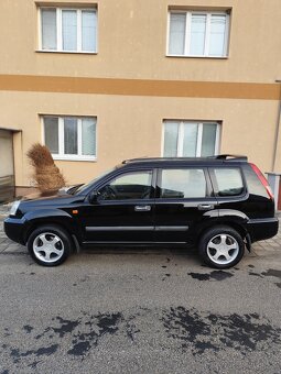 Nissan X-trail 2.2  4x4 - 5