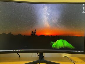 Monitor Samsung C32HG70 - 5